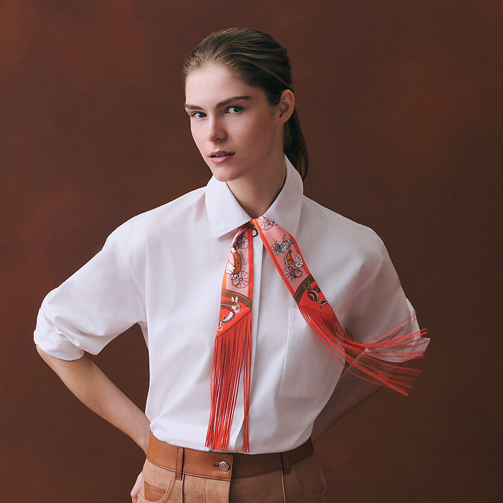 く*で様 HERMES　Twilly　スカーフアクセサリー Les Voitures Nouvelles leather fringes Twilly | Hermès USA